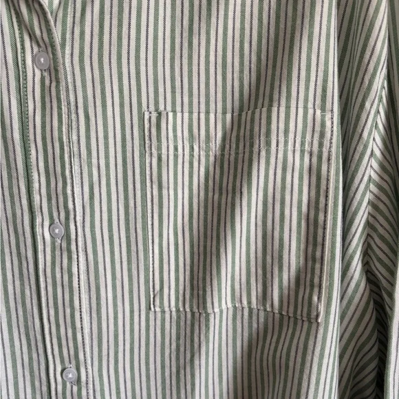 NWT Old Navy Cropped Button-Down White and Green Striped Shirt | Women’s XXL - Picture 6 of 16